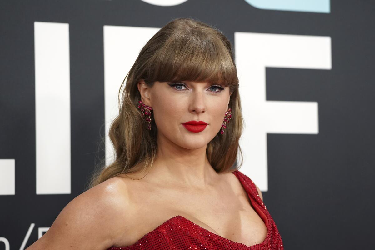 Taylor Swift.